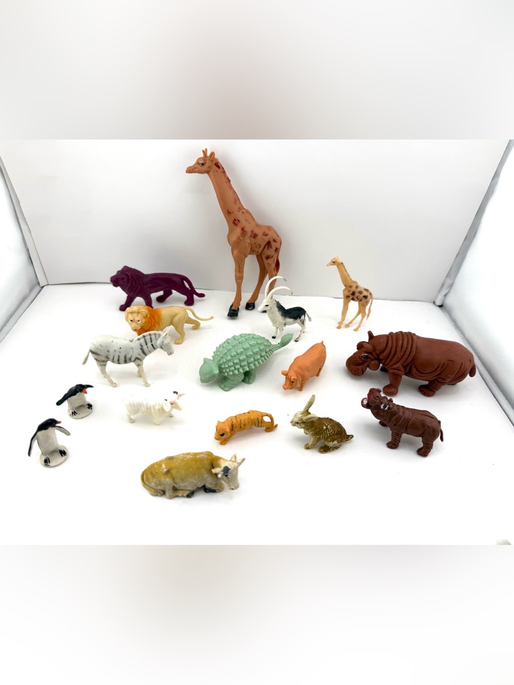 Vintage Mixed Toy Animal Figurine Lot - Multicolor Giraffe & Wildlife